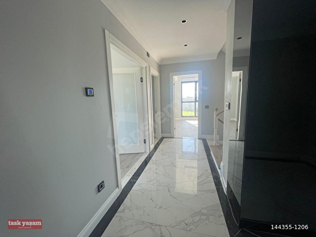 Tuzla Sitede Ofis/Klinik/Şirket Kullanımına Uygun Kiralık Villa - Görsel 12