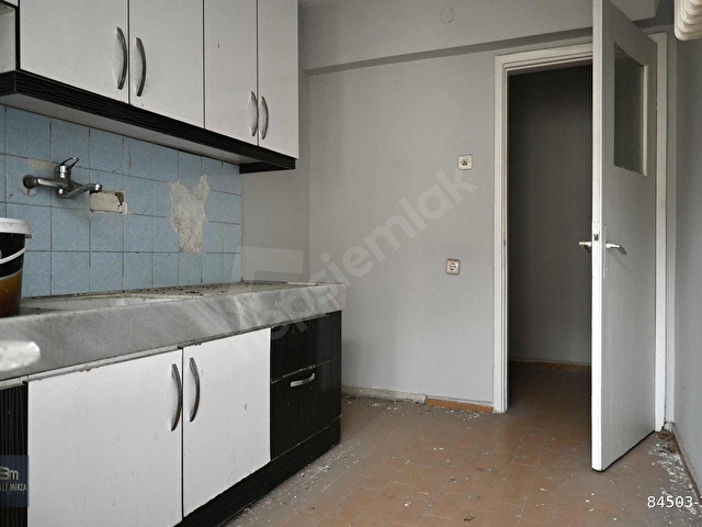 BM REAL ESTATE ALTIPARMAKTA SATILIK 2+1 ASANSÖRLÜ DAİRE - Görsel 13