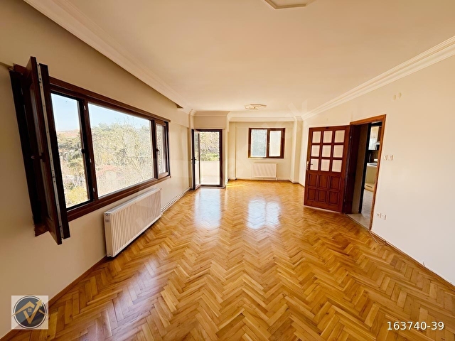 Hacıosman Metroya Yürüme Mesafede, Ara Kat BAKIMLI 3+1 Kiralık - Görsel 2