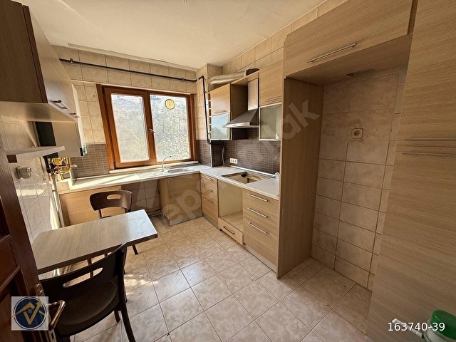Hacıosman Metroya Yürüme Mesafede, Ara Kat BAKIMLI 3+1 Kiralık - Görsel 6