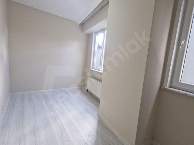 Tarabya Güçlendirilmiş Sıfır Binada Yeni Evlilere Çok Temiz 2+1 - Görsel 8