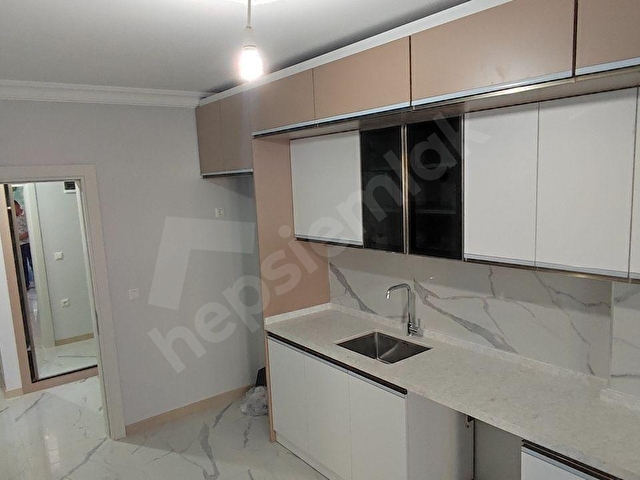 Trakyakentten İçi Sıfırdan Farksız 3+1 Ebeveyn Banyolu Daire - Görsel 5