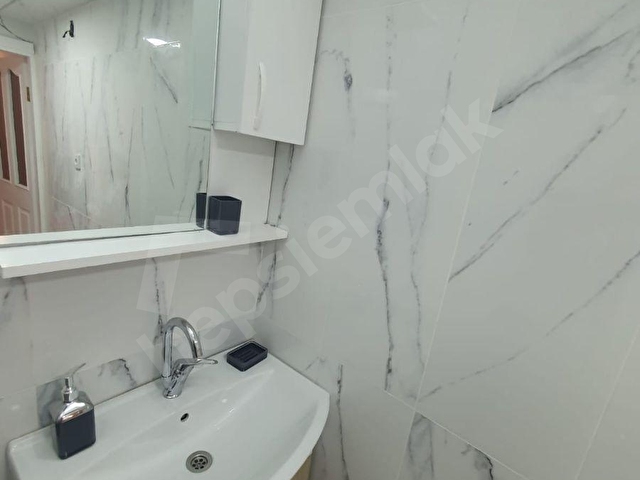 KADIKÖY İSKELESİNDE GENİŞ MUTFAKLI, LÜKS EŞYALI, SIFIR, KOMBİLİ 1+1 DAİRE - Görsel 15