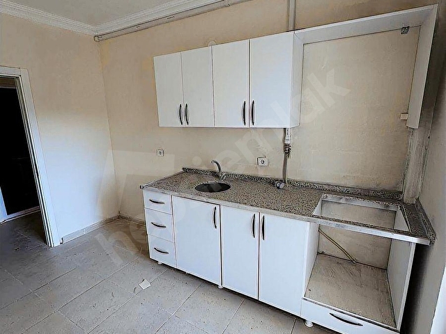 SÜRER EMLAK`TAN KİRALIK 3+1 DAİRE`MİZ ARA KATTA FIRSAT DAİRE