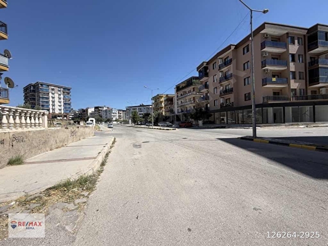 MENEMEN UĞUR MUMCU  MAH  SİTE İÇERİSİNDE  SATILIK  3+1 ARA KAT DAİRE - Görsel 7