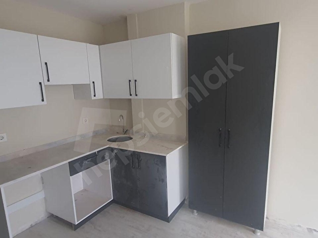 SARIÇAM BOYNUYOĞUNDA SATILIK 2+1 DAİRE OTURUMA HAZIR YATIRIMLIK