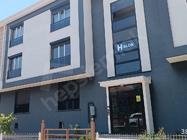 BEDİR EMLKATAN. ERGENOKON MAHALLESİNDE KARACA. EVLERİNDE SATILIK DAİRE - Görsel 2