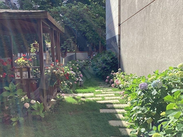 SUADIYE PLAJYOLUNDA 4,5+1 KATTA TEK KİRALIK DAİRE - Görsel 17
