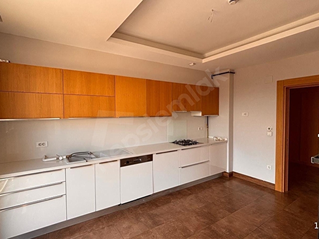 FSM Metro & Acıbademe Yakın, Net 130m² 3+1 Kiralık Daire - Görsel 3