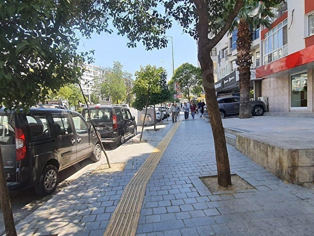 ÖZPA - ÜÇYOL METRODA BAHÇELİEVELER DE 2 CEPHELİ KLİMALI 1.KAT SATILIK 2+1 DAİRE