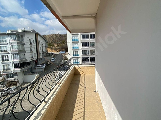 GÖLBAŞI KARŞIYAKA MAHALLESİNDE SATILIK 4+1 DAİRE - Görsel 30