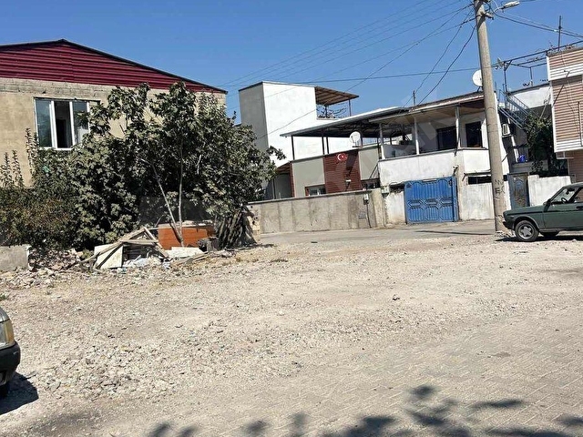 Köşe başı Satılık Fırsat Arsa İşyeri ve Ev Yapımına uygun - Görsel 2