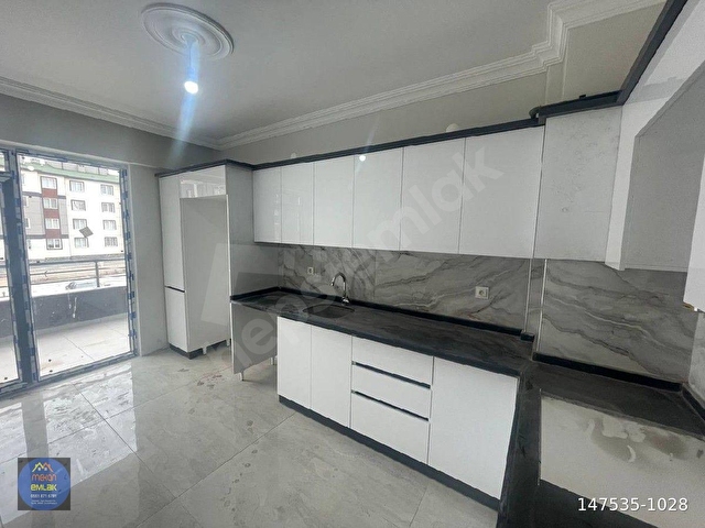 MEKAN EMLAKTAN  HARMAN MAHLLESİNDE SİTE İÇERİSİNDE GENİŞ VE FERAH SIFIR SATILIK DAİRE 2+1 - Görsel 2