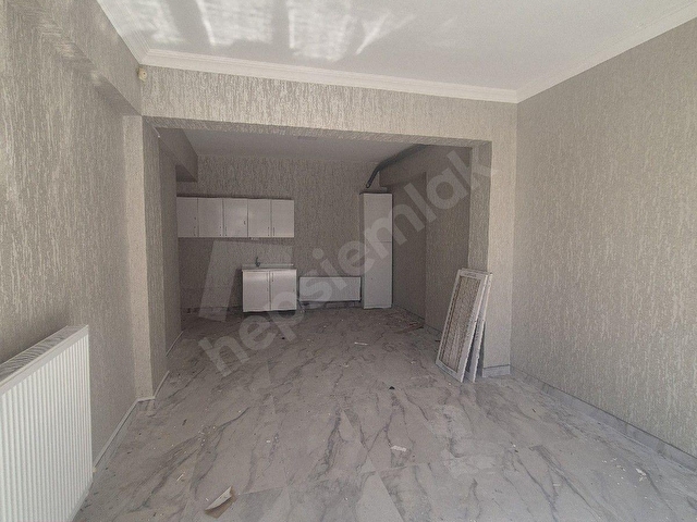KENT PLAZA CİVARINDA BAKIMLI BODRUMLU BAHÇELİ KİRALIK DÜKKAN - Görsel 3