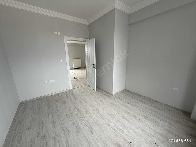 YEŞİLIRMAK GÖRSELLİ SATILIK 1+1 DAİRE.ANAHTAR TESLİM - Görsel 11