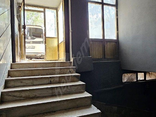 ÇAMLIDERE EMLAKTAN AKIN CADDESİ ÜZERİNDE HERİŞE UYGUN  330M2 10 BÖLMELİ WC Lİ MUTFAKLI BÜYÜK DÜKKAN