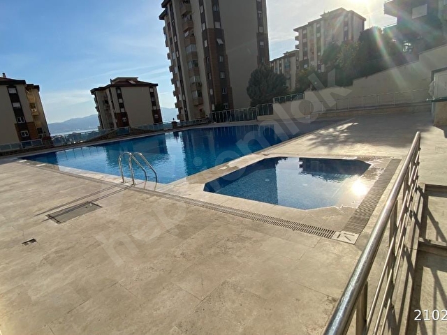 İzmir Körfezköy Sitesi Kiralık 3+1 Lüks Daire - Görsel 27