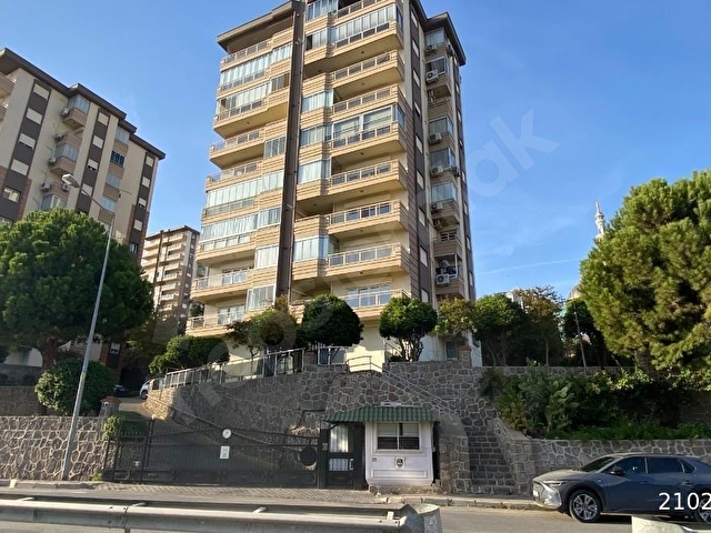İzmir Körfezköy Sitesi Kiralık 3+1 Lüks Daire