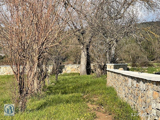 KAŞ ÇUKURBAĞDA DÜZ ZEMİN 7.107M2. ELEKTRİK SU MEVCUT TARLA