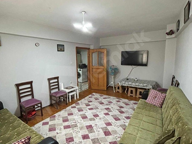 Caddeye Yakın, 100m² Yüksek Giriş Satılık 2+1 Daire