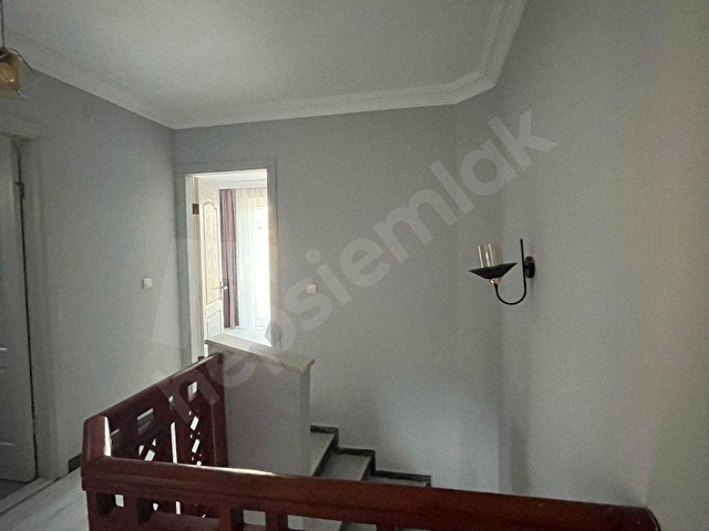 MÜJGAN EMLAKTAN MARMARİS KEMERALTI MHSİNDE KİRALIK EŞYALI VİLLA - Görsel 13