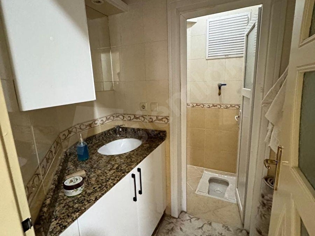 KARATAŞ MERKEZDE ANA CADDEYE YAKIN,GENİŞ,TEMİZ,SATILIK 3+1 - Görsel 2
