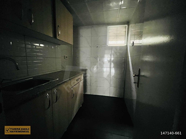 Alsancak Kıbrıs Şehitlerinde Prestijli Konumda Kiralık Ofis - Görsel 5