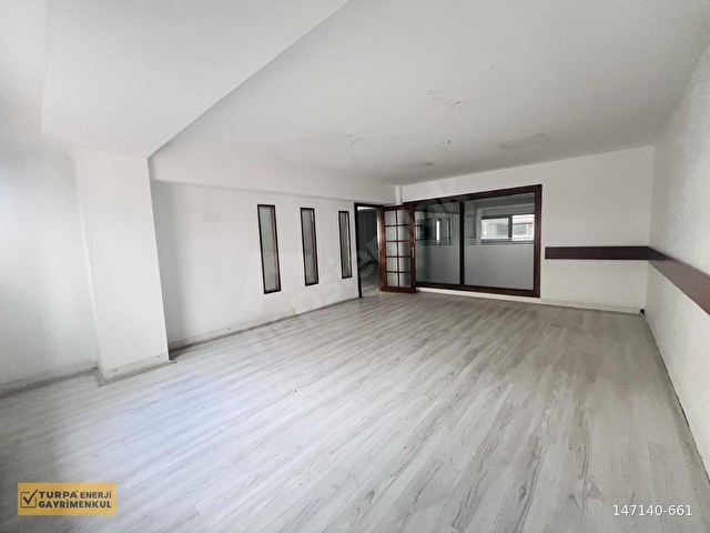 Alsancak Kıbrıs Şehitlerinde Prestijli Konumda Kiralık Ofis - Görsel 23
