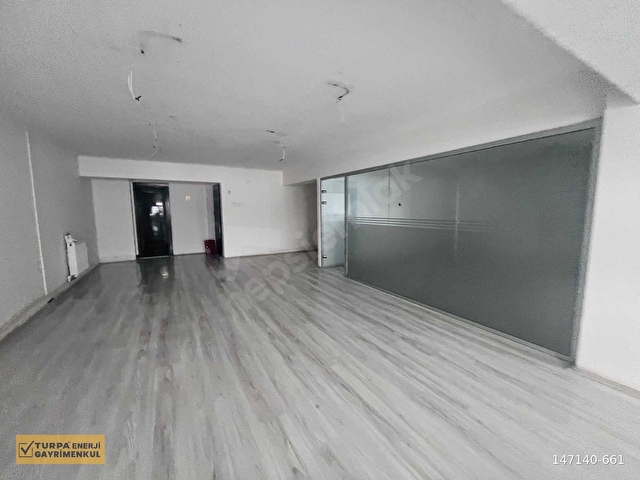 Alsancak Kıbrıs Şehitlerinde Prestijli Konumda Kiralık Ofis - Görsel 16