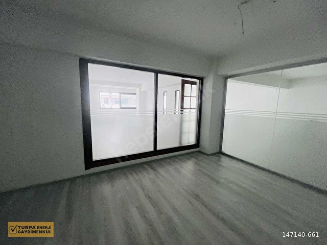 Alsancak Kıbrıs Şehitlerinde Prestijli Konumda Kiralık Ofis - Görsel 10