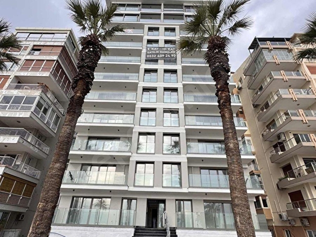 BOSTANLI İSKELE KARŞISI SIFIR 3+1 YALI BİNASI
