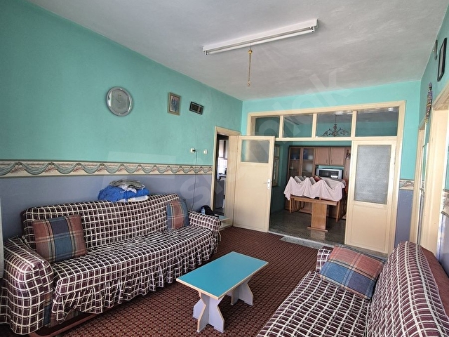 2 KATLI 2 DAİRELİ BAHÇELİ MÜSTAKİL EV AYRIK 4 KAT İMARLI 190 M² - Görsel 6