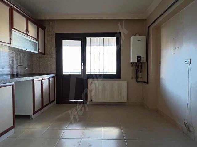 NETDEN CADDE ÜZERİ ARA KATTA 3 CEPHELİ BAGIMSIZ BALKONLU - Görsel 10