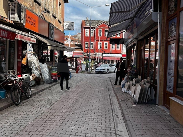 ATEŞ EMLAKDAN İNEBOLUNUN MERKEZİNDE SATILIK BİNA - Görsel 12