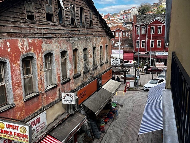 ATEŞ EMLAKDAN İNEBOLUNUN MERKEZİNDE SATILIK BİNA - Görsel 14