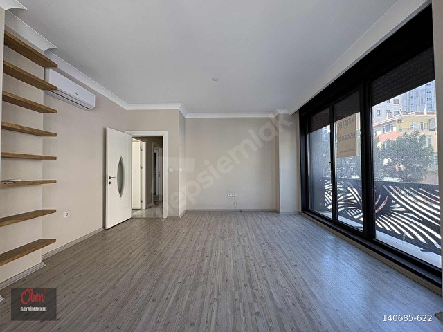 Emin Alipaşa Caddesinde Marmaray Sahile yakın 2+1 75 m² net - Görsel 7