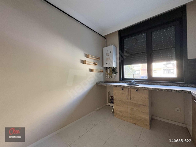 Emin Alipaşa Caddesinde Marmaray Sahile yakın 2+1 75 m² net - Görsel 9