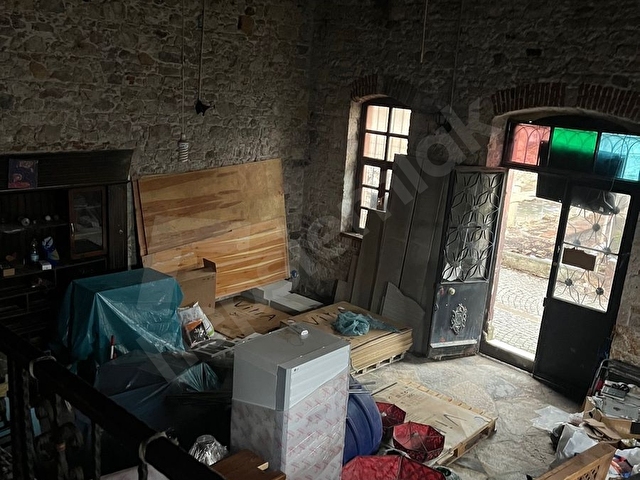 AYVALIK MERKEZ’DE KİRALIK KÖŞE BİNA - Görsel 12