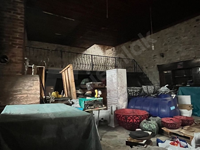 AYVALIK MERKEZ’DE KİRALIK KÖŞE BİNA - Görsel 24