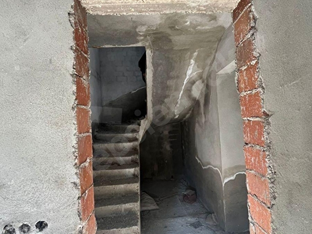 NAİPLİ MAH.DE KABASI BİTİK DURUMDA 685M2 SATILIK ARSA - Görsel 17
