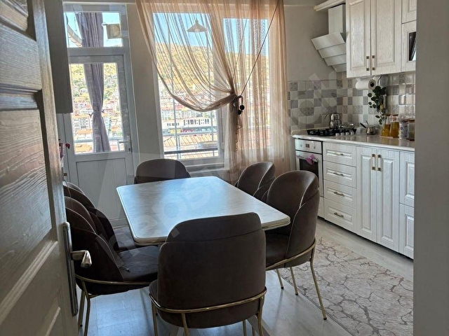 DÖNÜŞÜM EMLAKTAN ŞEHRİN MERKEZİNDE MÜKEMMEL LOKASYONDA GENİŞ, FERAH, MANZARALI 3+1 SATILIK DAİRE - Görsel 10