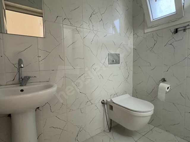 AHMET COŞKUN GAYRİMENKULDEN GİRİŞ KAT 2+1 KİRALIK DAİRE - Görsel 12