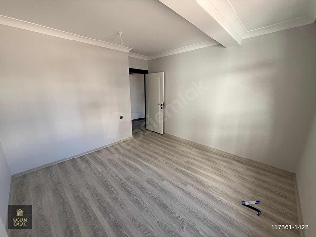 CUMHURİYET MAHALLESİNDE HARİKA KONUMDA ARAKAT 2+1 DAİRE - Görsel 21