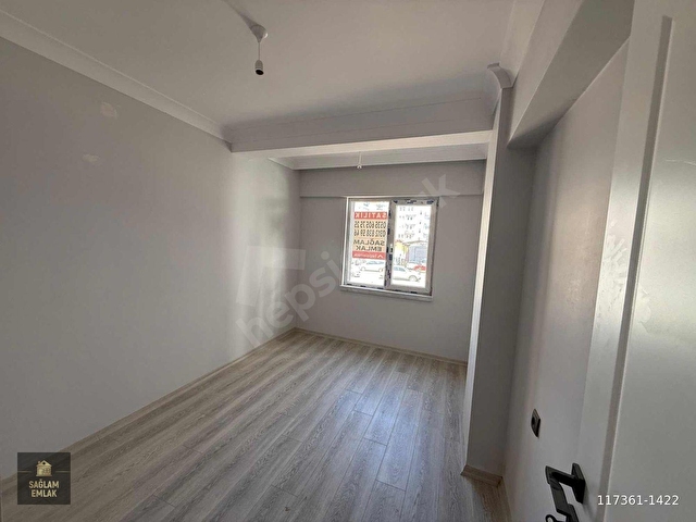 CUMHURİYET MAHALLESİNDE HARİKA KONUMDA ARAKAT 2+1 DAİRE - Görsel 15