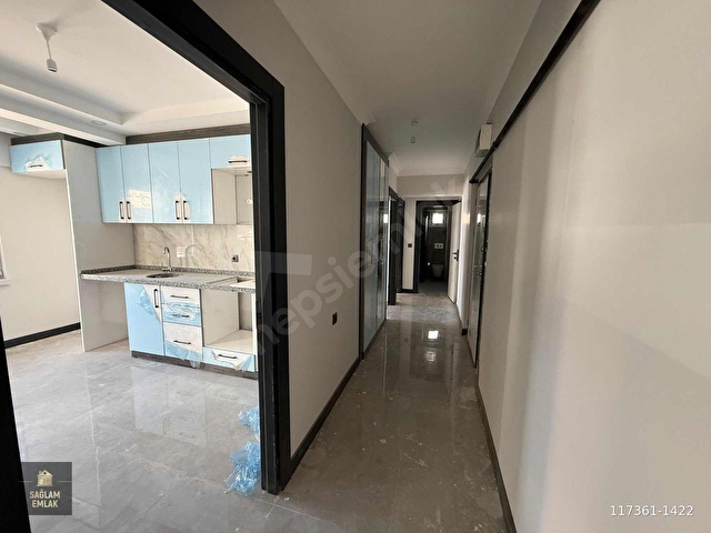 CUMHURİYET MAHALLESİNDE HARİKA KONUMDA ARAKAT 2+1 DAİRE - Görsel 24