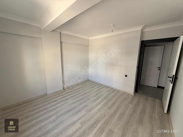 CUMHURİYET MAHALLESİNDE HARİKA KONUMDA ARAKAT 2+1 DAİRE - Görsel 19