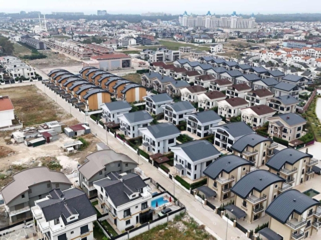 ANTALYA SERİK BELEKTE SATILIK LÜKS 5+1 TRİPLEKS VİLLA - Görsel 6