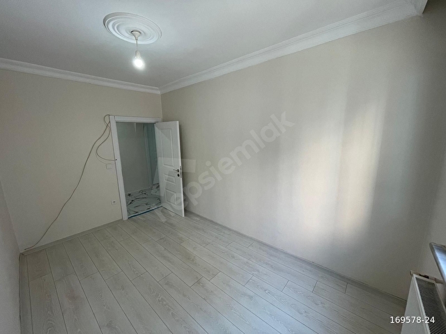 ÜNALAN MAHALLESİNDE TAMAMEN YENİLENMİŞ SATILIK FERAH 3+1 DAİRE - Görsel 24