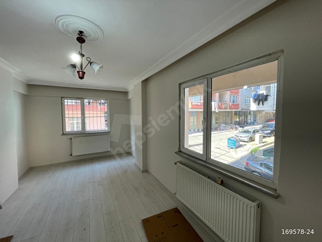 ÜNALAN MAHALLESİNDE TAMAMEN YENİLENMİŞ SATILIK FERAH 3+1 DAİRE - Görsel 10