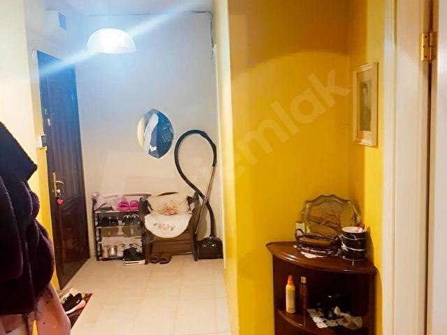 BAHÇELİEVLER GÜZELKENT 2 SİTESİNDE 3+1 FIRSATI DAİRE - Görsel 3